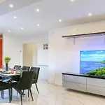 Cozy In With Wifi Apartamento Zadar