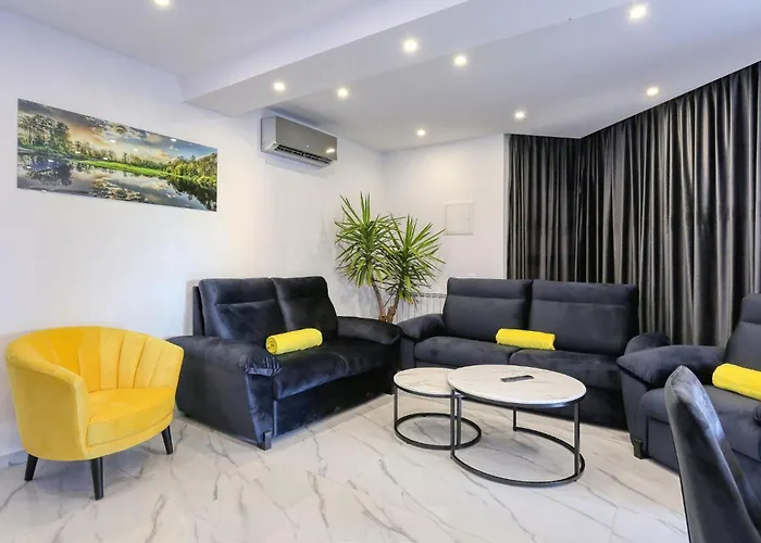 Appartement Amazing In With Wifi Zadar